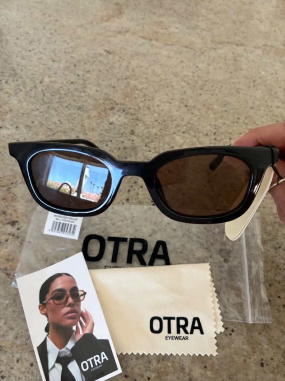 NWT OTRA Eyewear Nia Black Classic Wayfarer Sunglasses